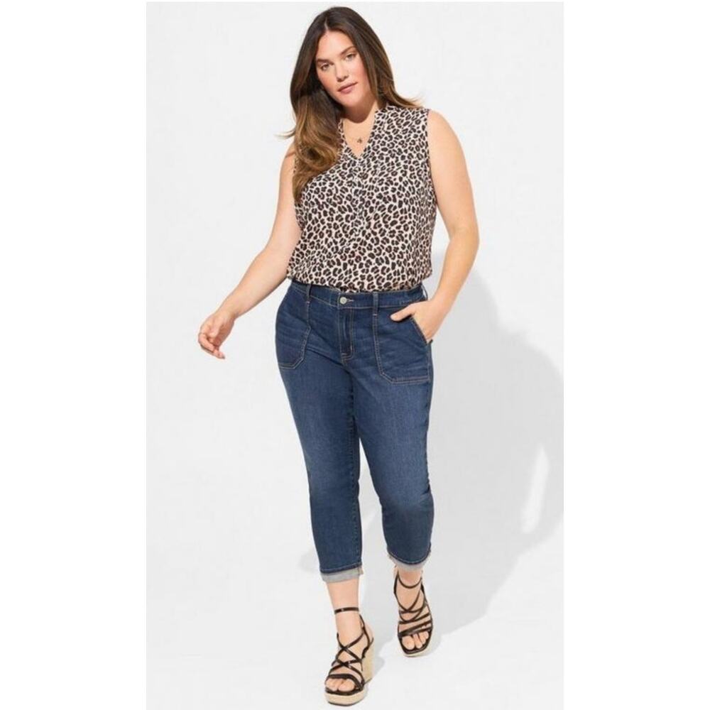 New Torrid Womans Sz 5 5X Harper Blouse Sleeveless Animal Print V Neck NWT